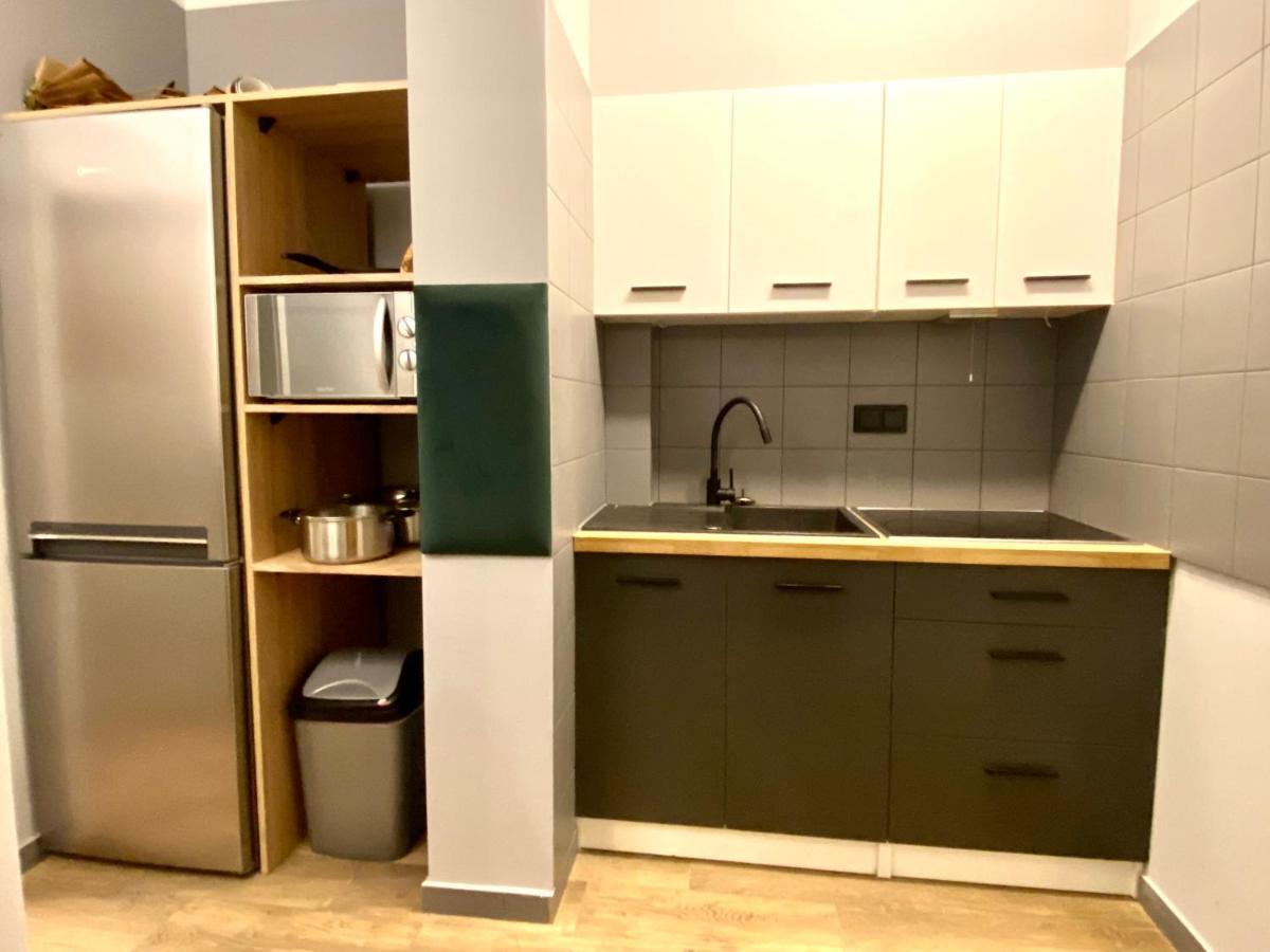 Pokoj Z Prywatna Lazienka W 2-Pokojowym Mieszkaniu Komuny Paryskiej Wrocław Extérieur photo