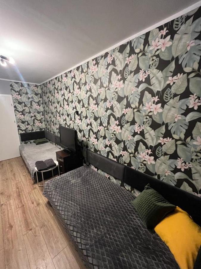 Pokoj Z Prywatna Lazienka W 2-Pokojowym Mieszkaniu Komuny Paryskiej Wrocław Extérieur photo
