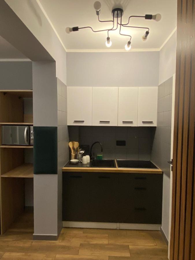 Pokoj Z Prywatna Lazienka W 2-Pokojowym Mieszkaniu Komuny Paryskiej Wrocław Extérieur photo